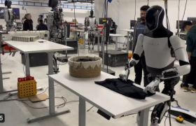马斯克承认特斯拉机器人视频造假 目前不能自主叠衬衫