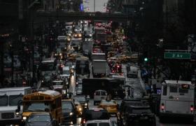 开不起车了！纽约成全美首个征收拥堵费城市：最少要掏108元